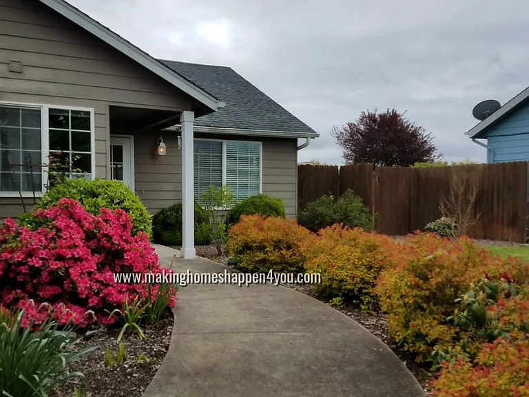 Front walk way