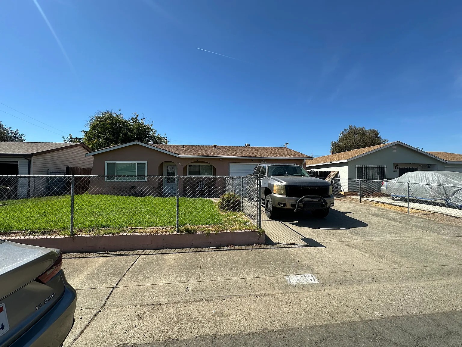 4 bed, 1305 sqft, $2,895 — Photo 1