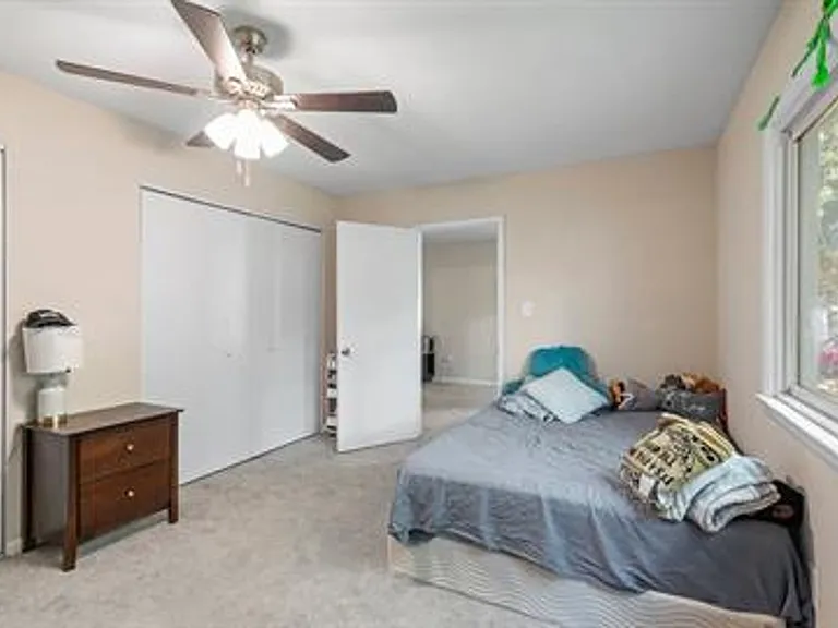 222 Belray Dr — Photo 4