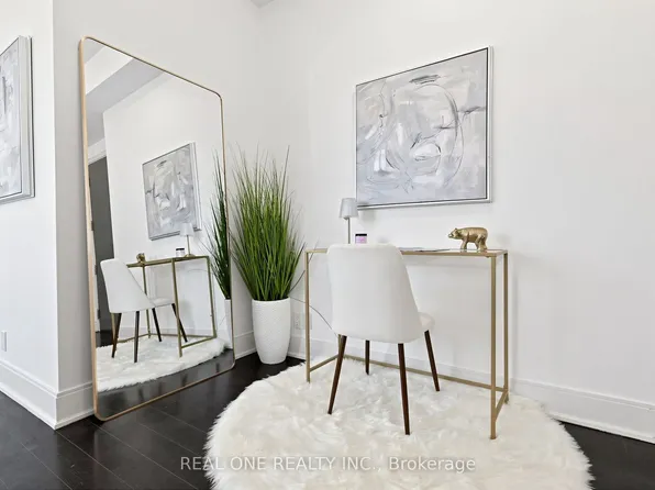 21 Balmuto St #1603, Toronto, ON M4Y 1W4