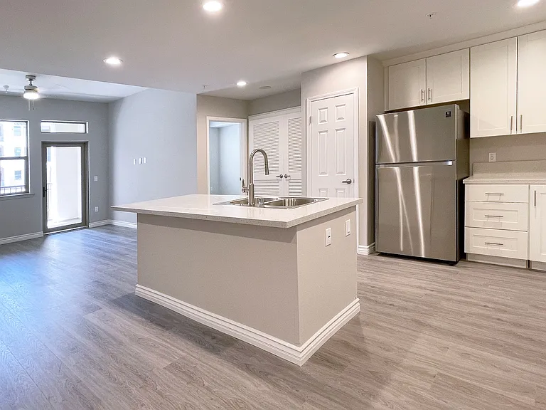 Centerpointe at Market Apartments - 3145 Market Street Riverside CA 92501 — Photo 21