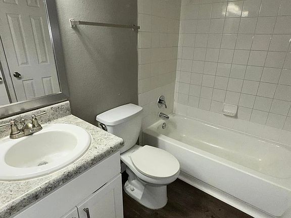 4th image of 1275 W Donegan Ave