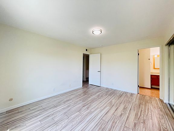 5th image of 1057 Alta Mira Dr APT A