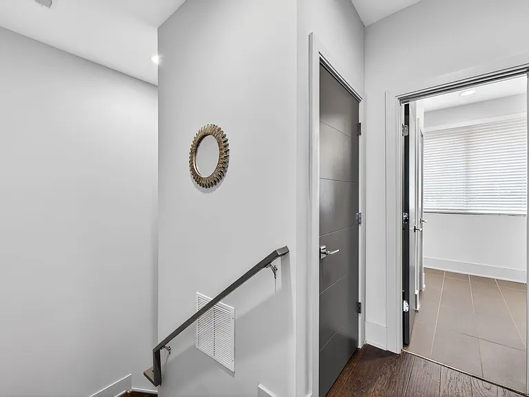 241 Domain Way — Photo 16