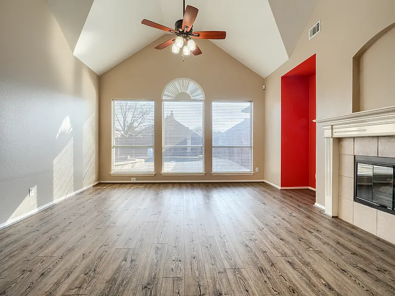 1808 Giddings Ct — Photo 12