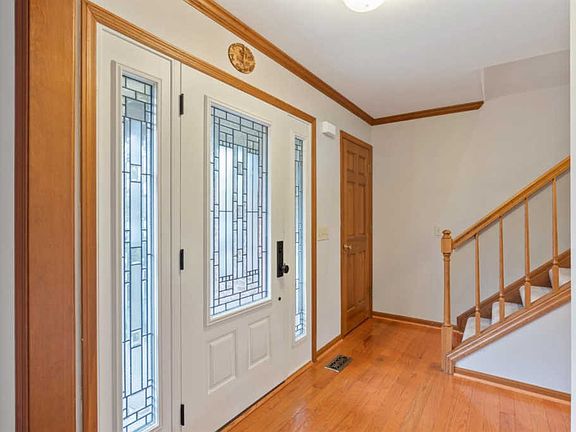 2nd image of 662 Winding Woods Dr