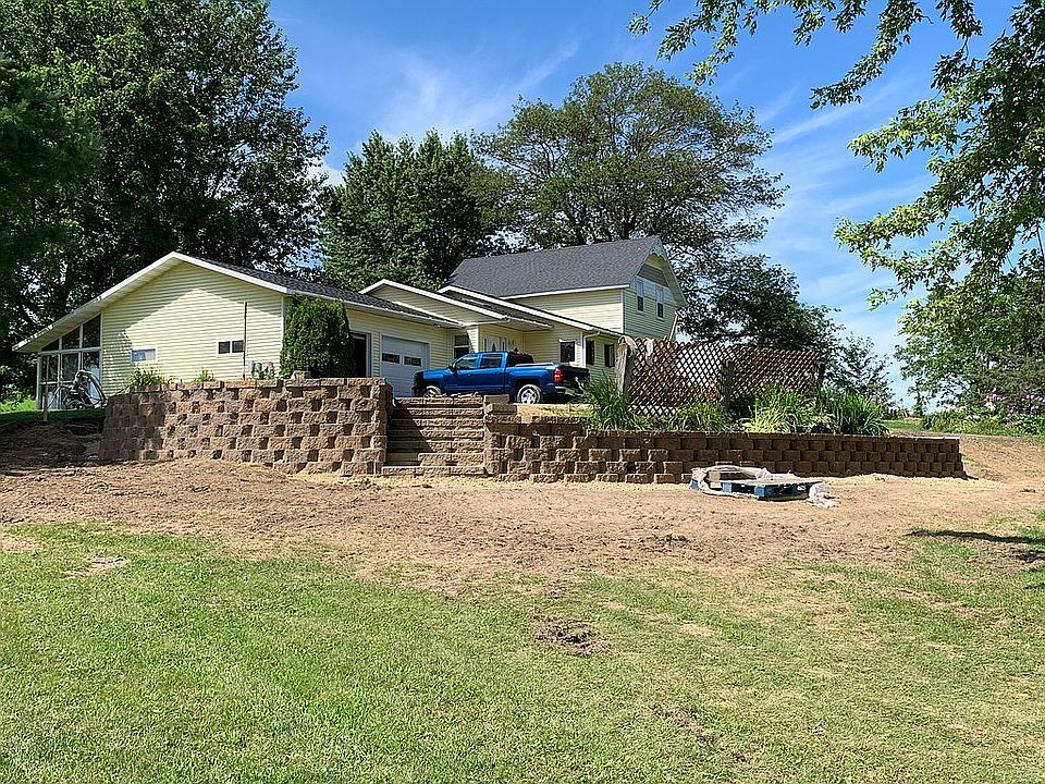 2nd image of W3569 690th Ave