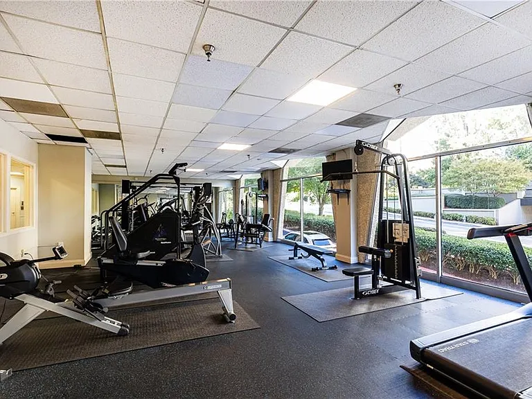 2479 Peachtree Rd NE #1010 — Photo 22