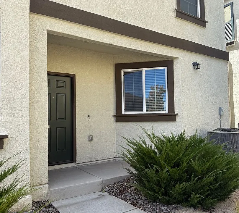 9723 Fishermans Reef Way