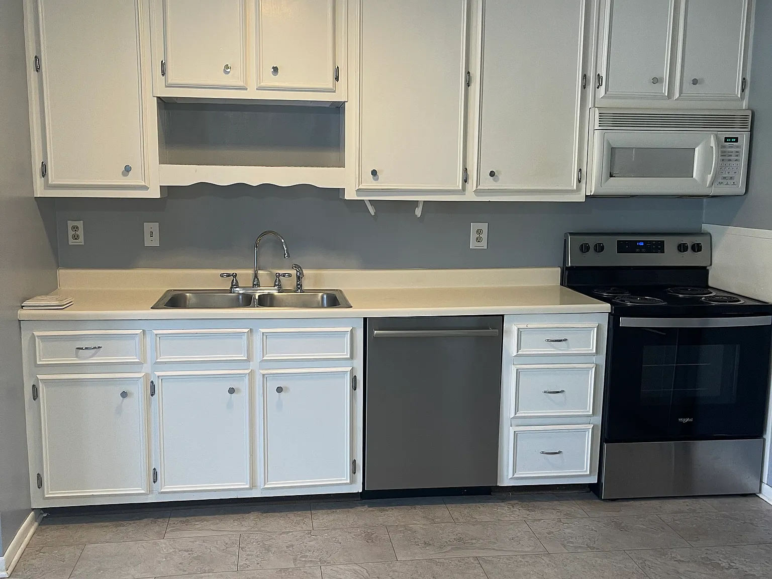 2 bed, 1.5 bath, 1152 sqft, $1,400 — Photo 3