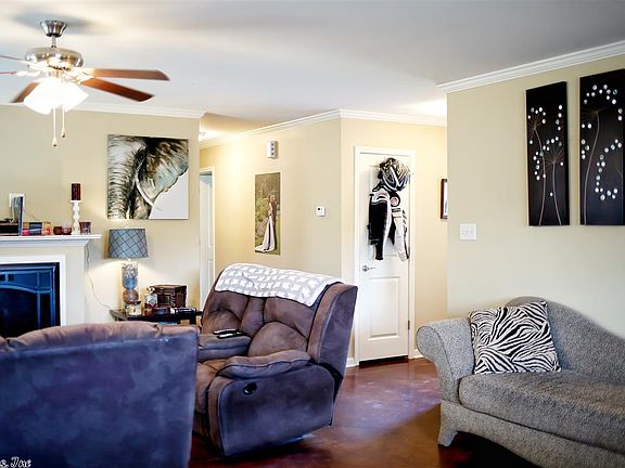 4th image of 1201 Hunter Wood Dr