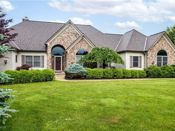 73 Boston Reserve Ln, Brunswick, OH 44212