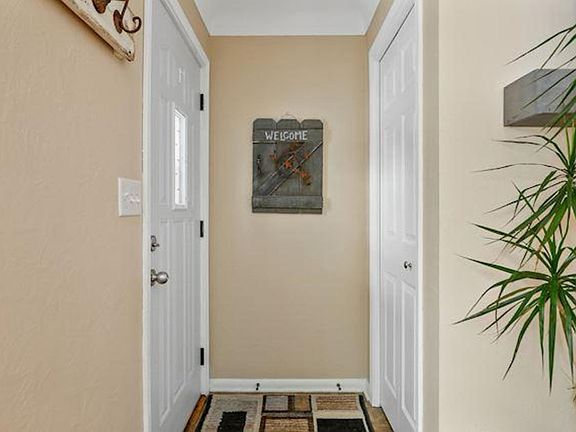 3rd image of 305 Ruby Dr
