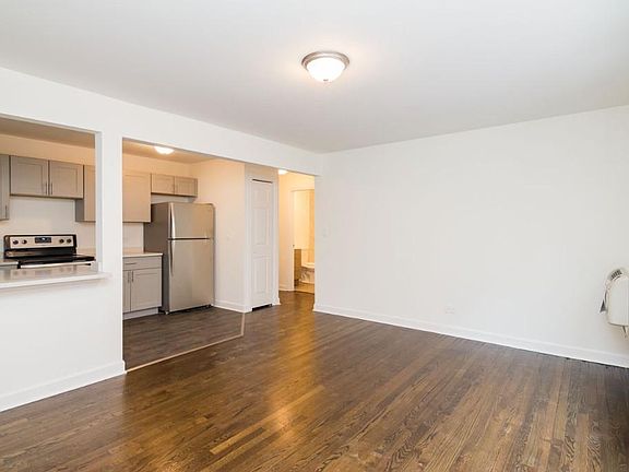 4th image of 6002 N Winthrop Ave #1028