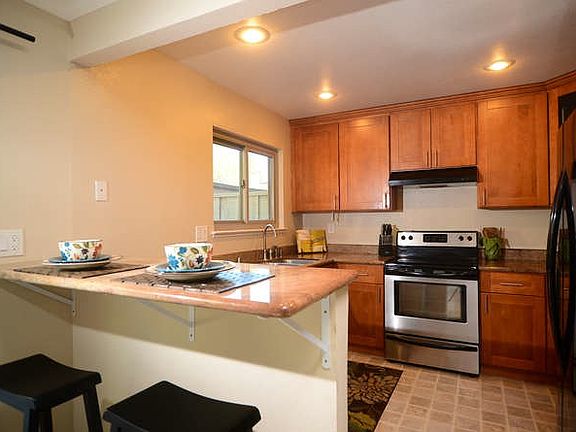 2nd image of 2308 Olivegate Ln