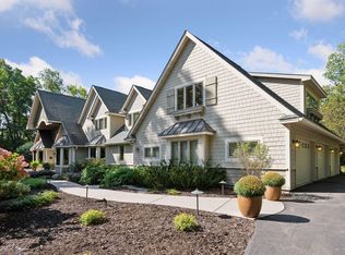 4694 Baycliffe Dr, Excelsior, MN 55331
