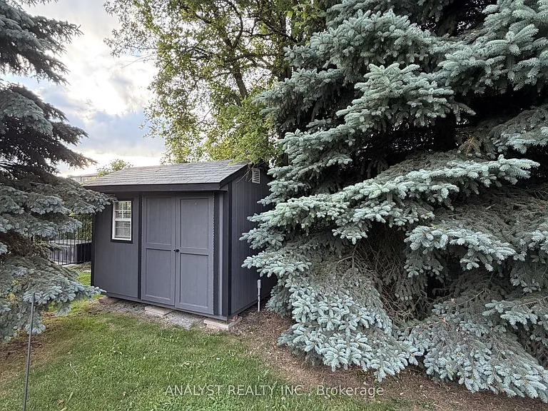 70 Simmons St — Photo 8