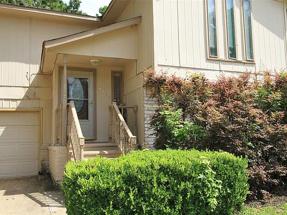 3rd image of 3203 Santana Dr
