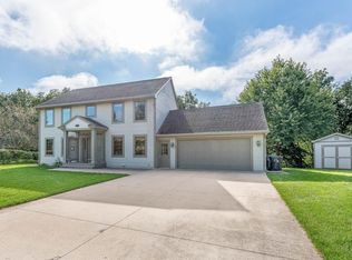 208 Chancery Ln, Mankato, MN 56001