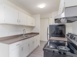 3431 139th Ave NW, Edmonton, AB T5Y 1Z4
