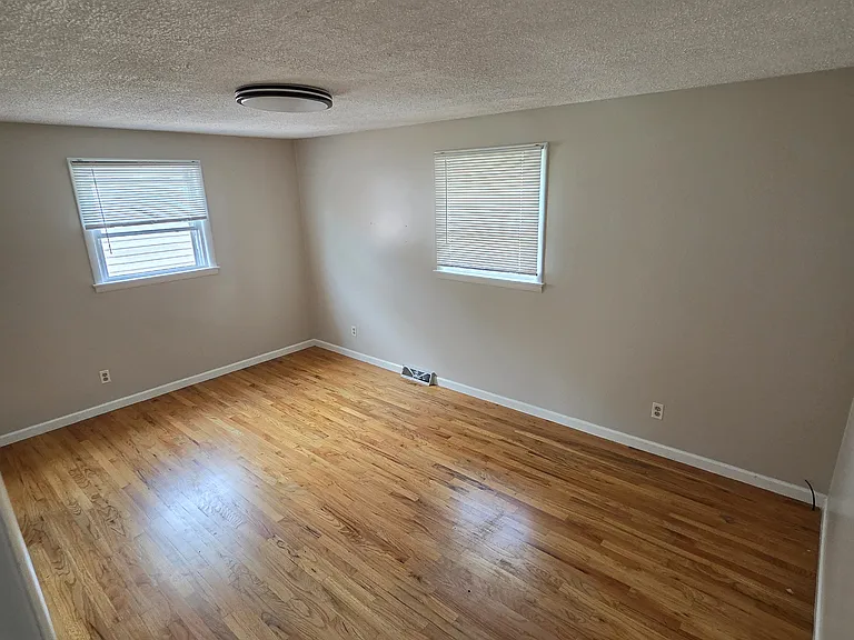 7776 Thompson Rd #2 — Photo 6