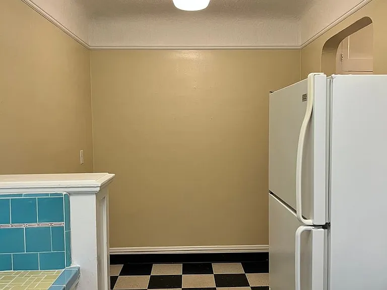 Flanders Apartments — Photo 64