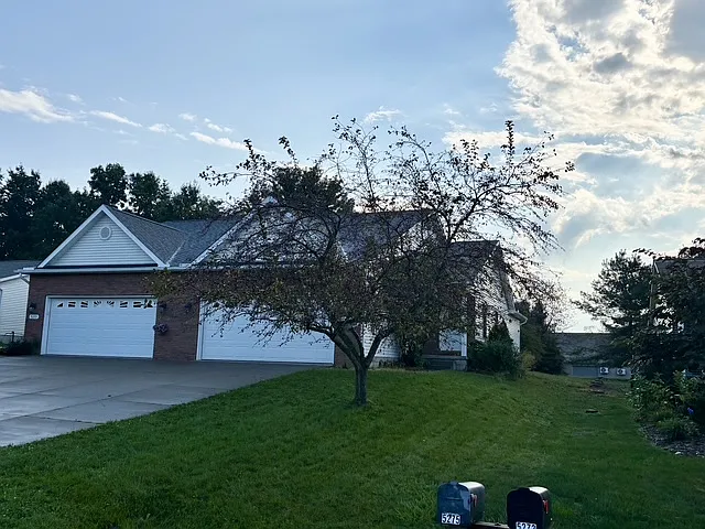3 bed, $1,600 — Photo 2