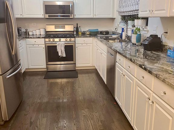 4th image of 2621 N Greenwood Ave