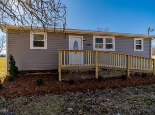 3802 Old School House Rd, Louisville, KY 40229