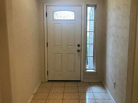 3rd image of 7226 Brookville Ln