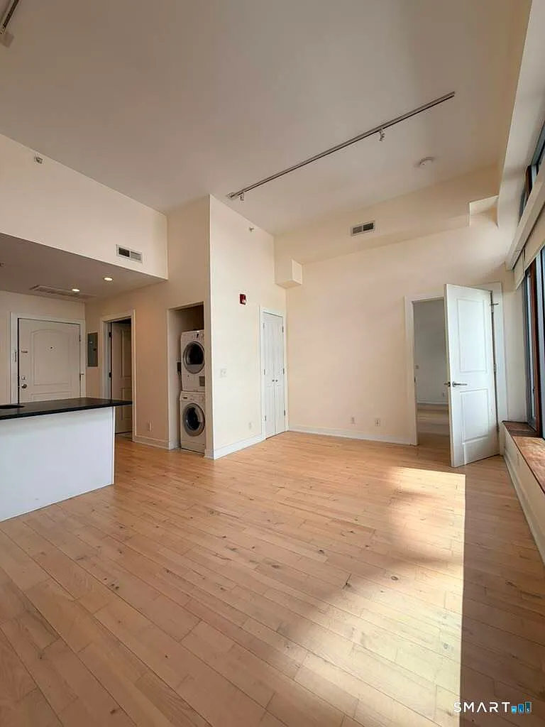 804 Chapel St — Photo 4