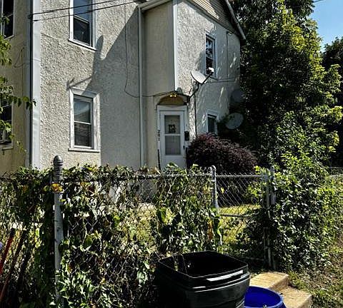 2nd image of 201 McKinley Ave