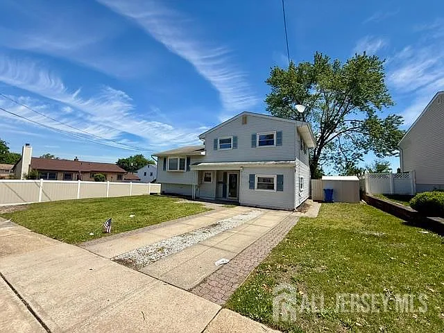 5 Sussex Ct — Photo 2