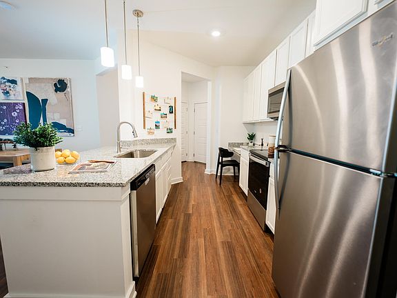3rd image of 2150 NW 21st Ave #1012
