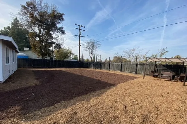 2 bed, 1.0 bath, $1,300 — Photo 1