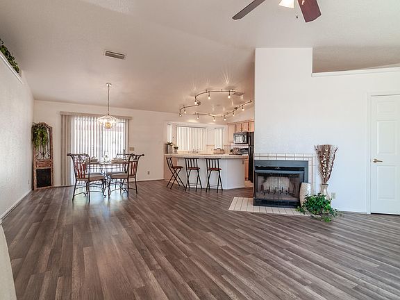 3rd image of 3255 Saratoga Ave