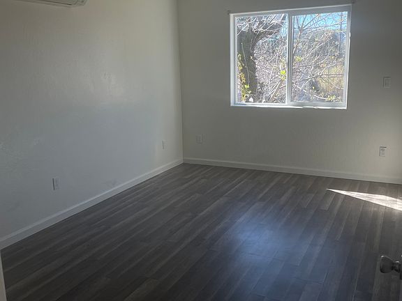 5th image of 13917 Morgan Ave