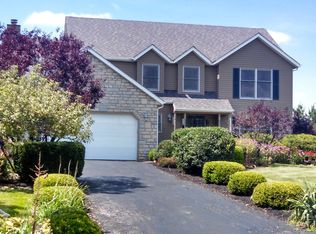 54 Brandon Dr, Pataskala, OH 43062