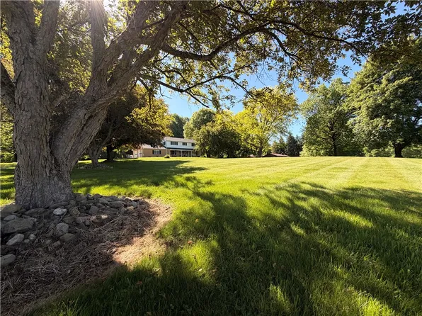 2072 Boyd School Rd, Wampum, PA 16157