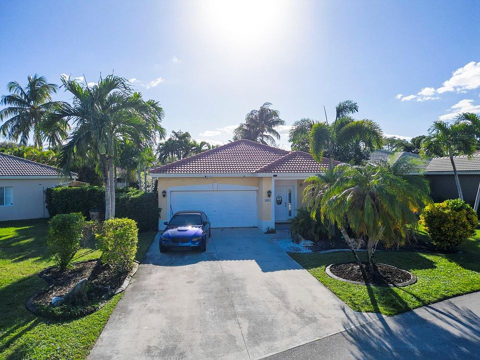 1st image of 4504 SW 12th Court