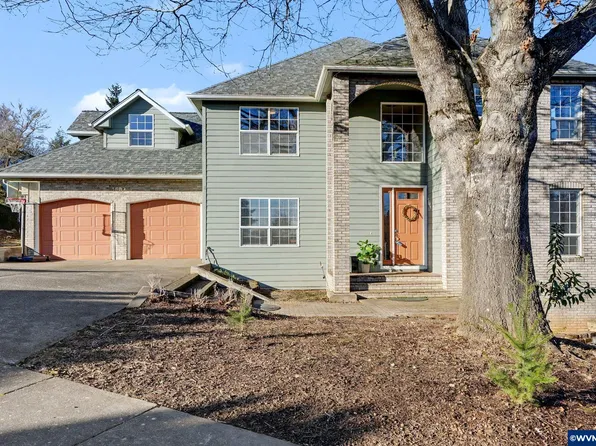 1683 Skyway St S, Salem, OR 97302