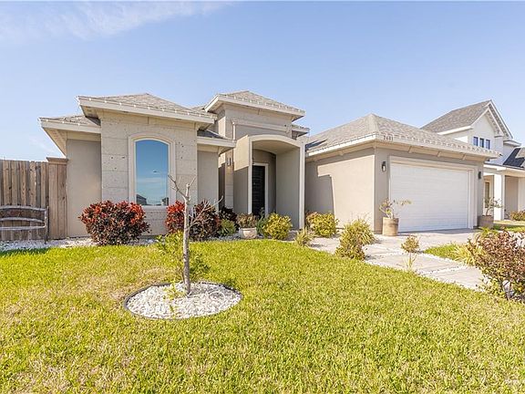 2nd image of 2601 Tulipan Ave