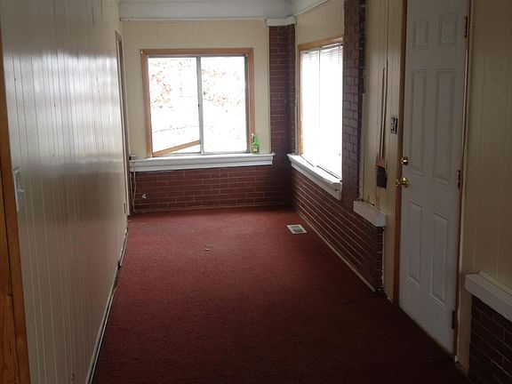 3rd image of 5512 Maccorkle Ave SW