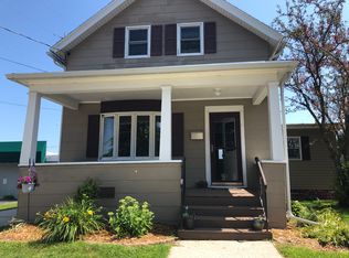 1009 S 22nd St, Manitowoc, WI 54220