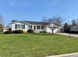 1142 Fox Run Dr, Ashland, OH 44805
