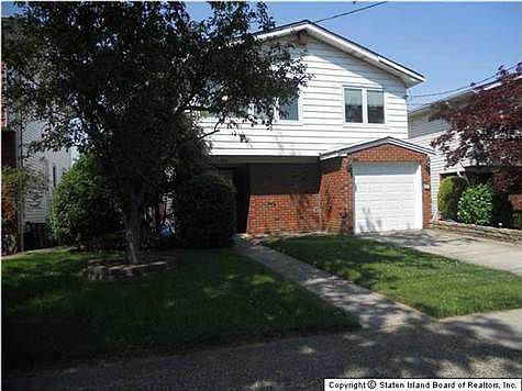 3rd image of 579 Carlton Blvd