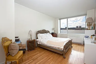 Rented by Nest Seekers International