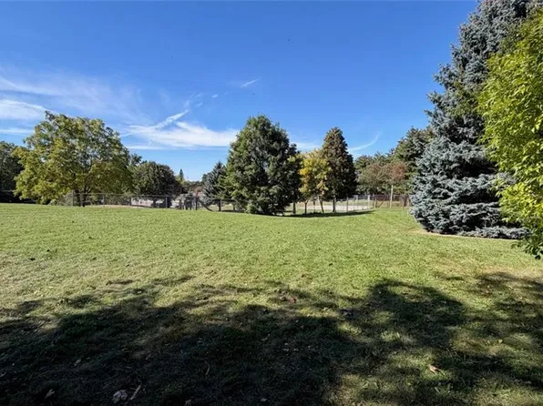 36 Lauris Ave, Cambridge, ON N1R 5L1