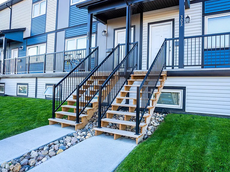 1420 N Silverleaf Blvd — Photo 11