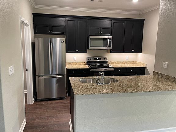 5th image of 1109 W 3rd Ave #B